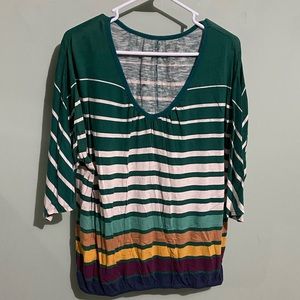 Women’s quarter sleeve shirt size XL